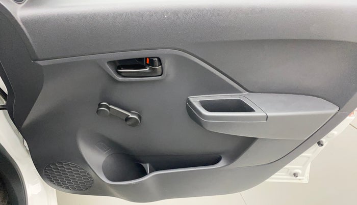 2022 Maruti Alto K10 LXI, Petrol, Manual, 1,063 km, Driver Side Door Panels Control