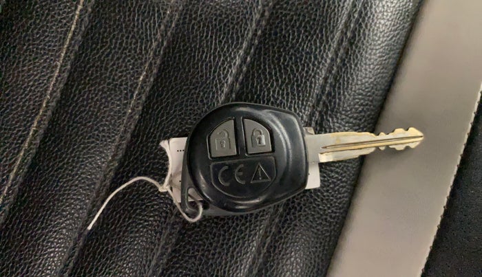 2019 Maruti Vitara Brezza VDI, Diesel, Manual, 69,805 km, Key Close Up