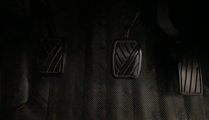 2019 Maruti Vitara Brezza VDI, Diesel, Manual, 69,805 km, Pedals