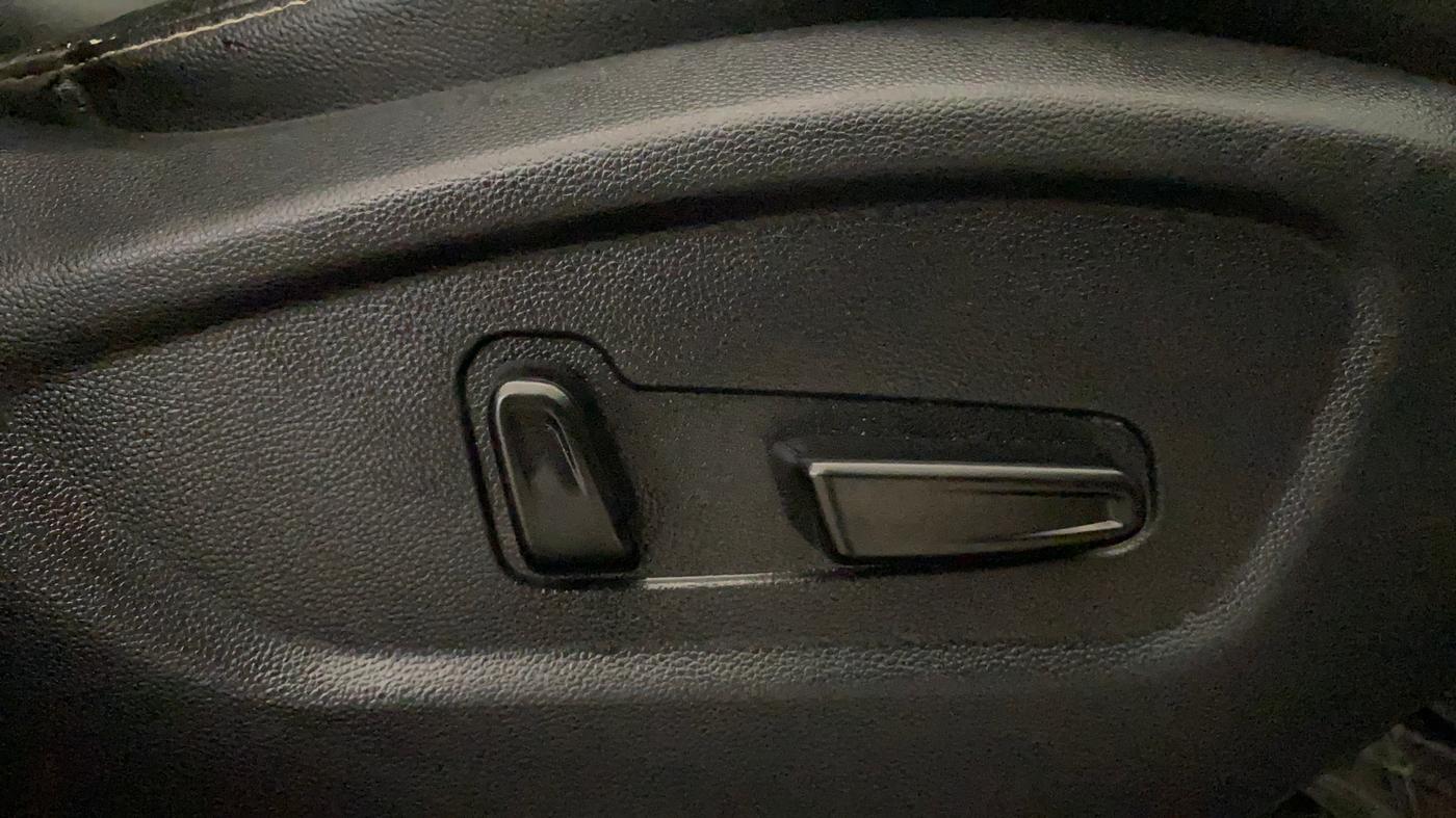 2019 Hyundai Creta SX (O) 1.6 PETROL, Petrol, Manual, 83,875 km, Driver Side Adjustment Panel
