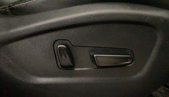 2019 Hyundai Creta SX (O) 1.6 PETROL, Petrol, Manual, 83,847 km, Driver Side Adjustment Panel