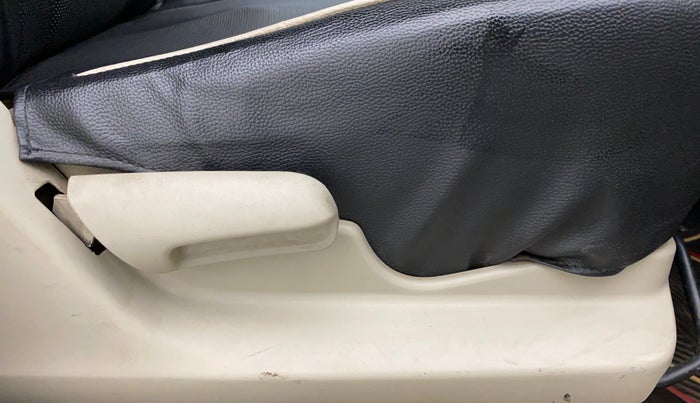 2018 Maruti Celerio VXI, Petrol, Manual, 84,145 km, Driver Side Adjustment Panel