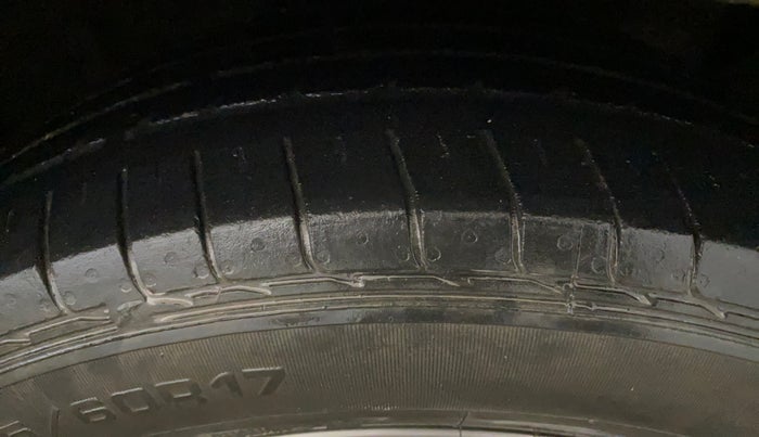 2021 KIA SELTOS HTX IVT 1.5 PETROL, Petrol, Automatic, 82,069 km, Right Front Tyre Tread