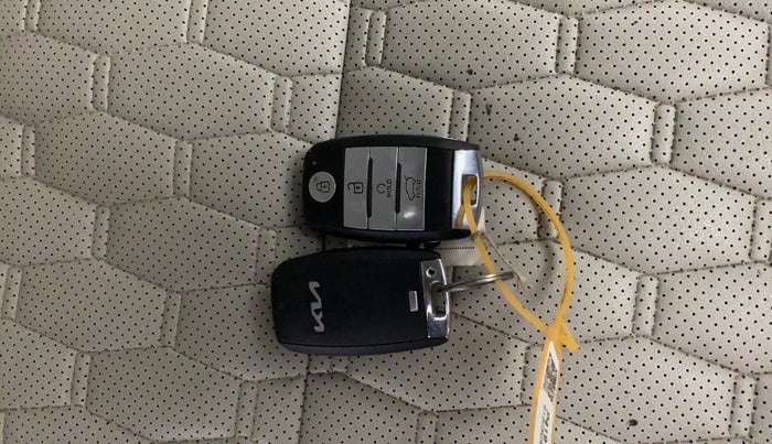 2021 KIA SELTOS HTX IVT 1.5 PETROL, Petrol, Automatic, 82,069 km, Key Close Up