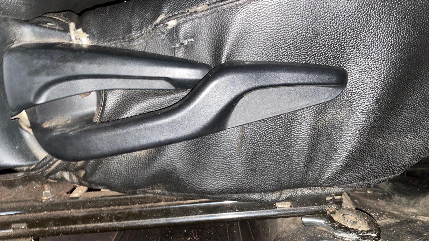 2018 Toyota Etios CROSS 1.2 G, Petrol, Manual, 62,978 km, Driver Side Adjustment Panel