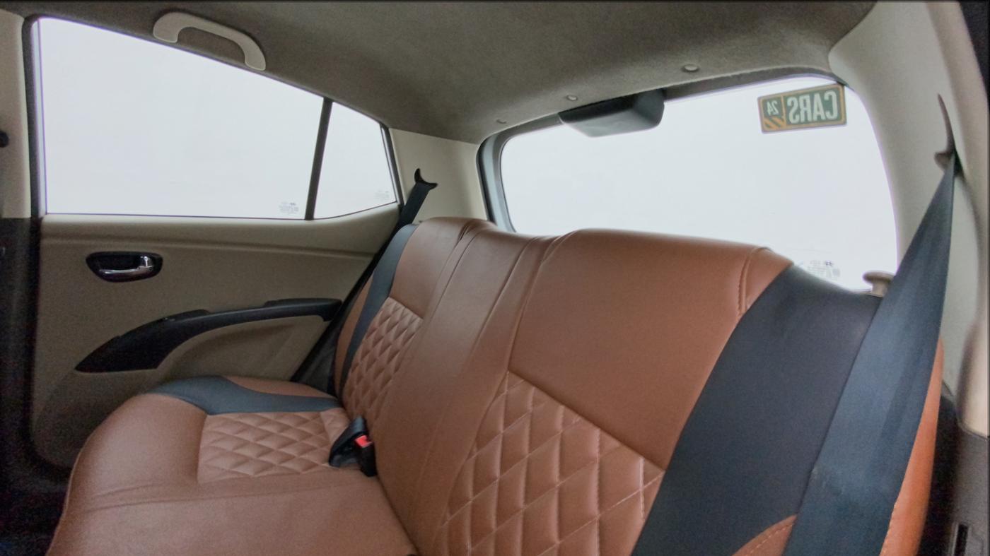 2010 Hyundai i10 MAGNA 1.2, Petrol, Manual, 89,829 km, Right Side Rear Door Cabin