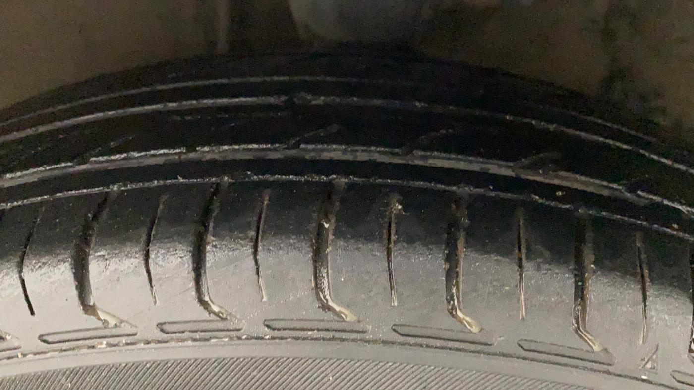 2010 Hyundai i10 MAGNA 1.2, Petrol, Manual, 89,829 km, Left Front Tyre Tread