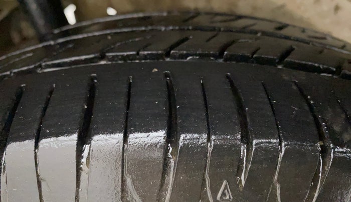 2013 Maruti Wagon R Stingray VXI, Petrol, Manual, 44,439 km, Right Rear Tyre Tread