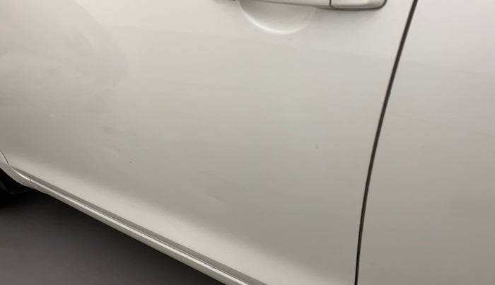 2014 Maruti Swift Dzire ZDI, Diesel, Manual, 76,494 km, Front passenger door - Minor scratches