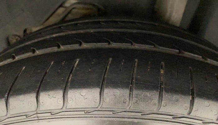 2019 Ford FREESTYLE TITANIUM 1.2 PETROL, Petrol, Manual, 39,320 km, Left Rear Tyre Tread