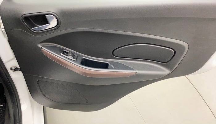 2019 Ford FREESTYLE TITANIUM 1.2 PETROL, Petrol, Manual, 39,320 km, Right rear window switch / handle - Switch/handle not functional