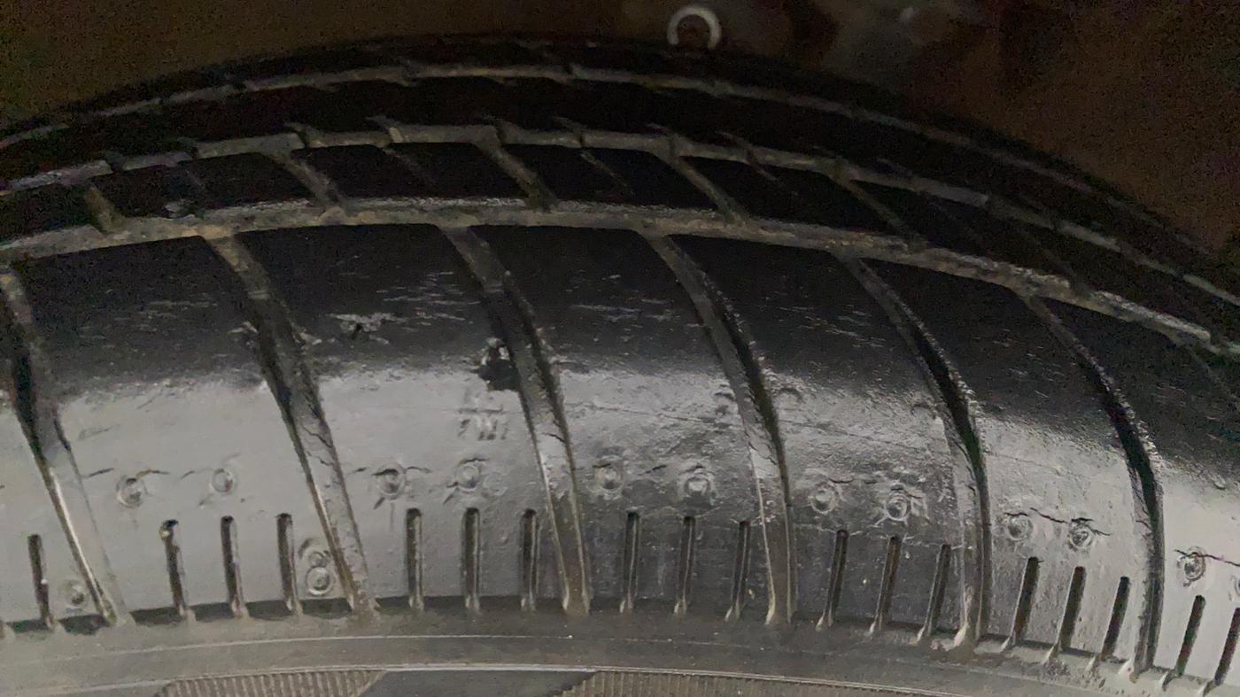 2017 Maruti Celerio VXI (O), Petrol, Manual, 29,175 km, Right Rear Tyre Tread