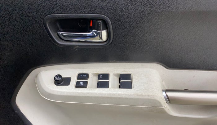 2019 Maruti IGNIS DELTA 1.2, Petrol, Manual, 47,075 km, Driver Side Door Panels Control