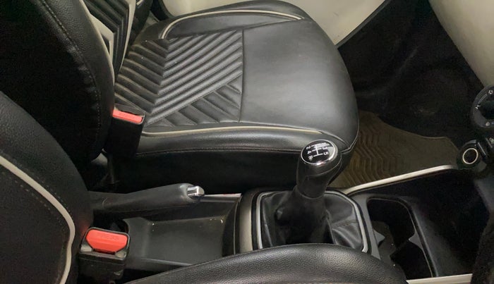 2019 Maruti IGNIS DELTA 1.2, Petrol, Manual, 47,075 km, Gear Lever