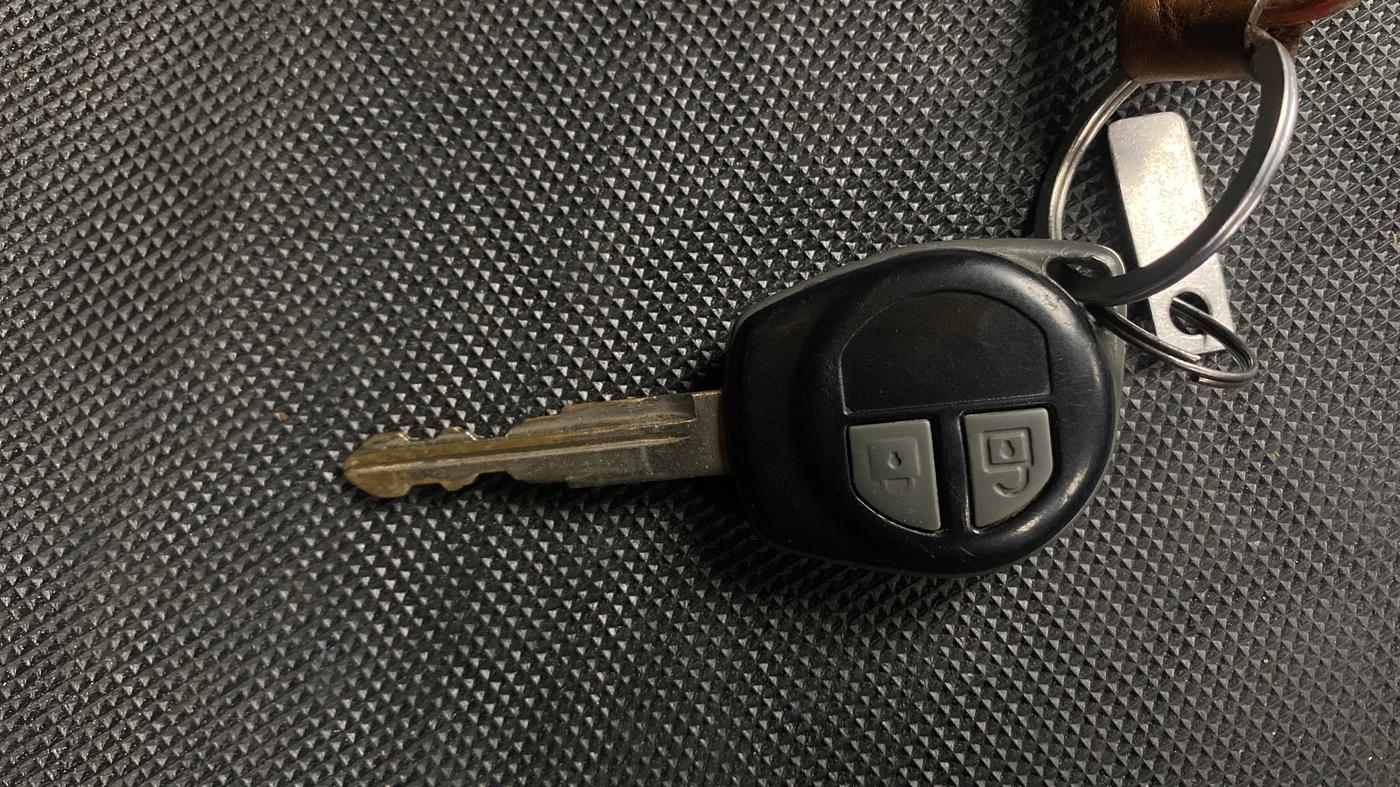 2014 Maruti Swift Dzire VXI, Petrol, Manual, 69,064 km, Key Close Up
