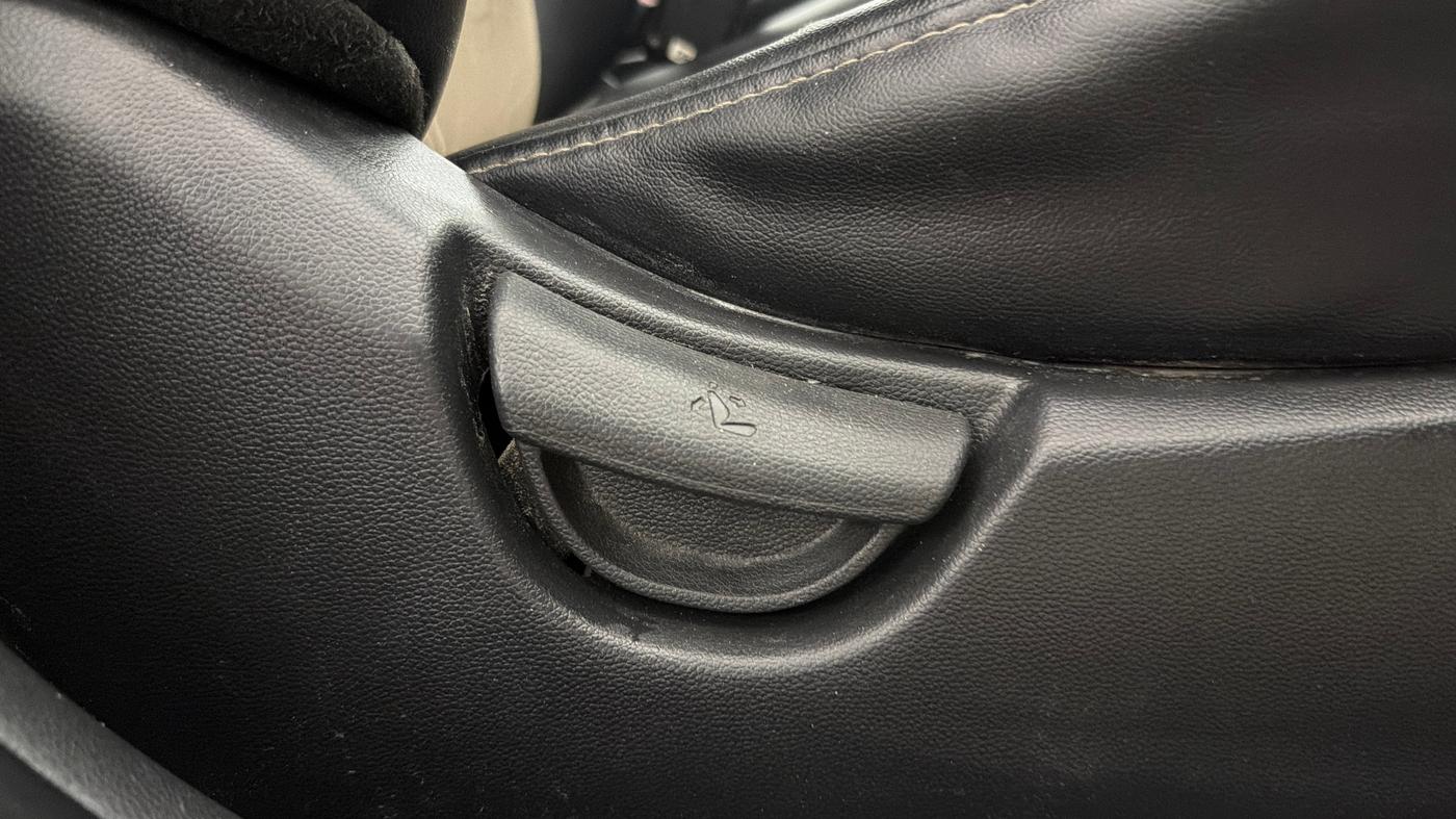 2018 Hyundai Grand i10 MAGNA AT 1.2 KAPPA VTVT, Petrol, Automatic, 56,890 km, Driver Side Adjustment Panel