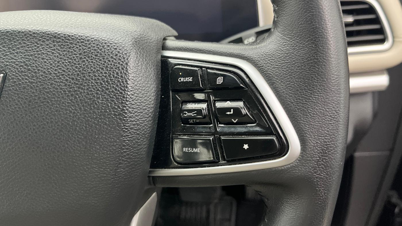 2023 Mahindra XUV700 AX 7 LUXURY P AT 7 STR, Petrol, Automatic, 36,778 km, Adaptive Cruise Control