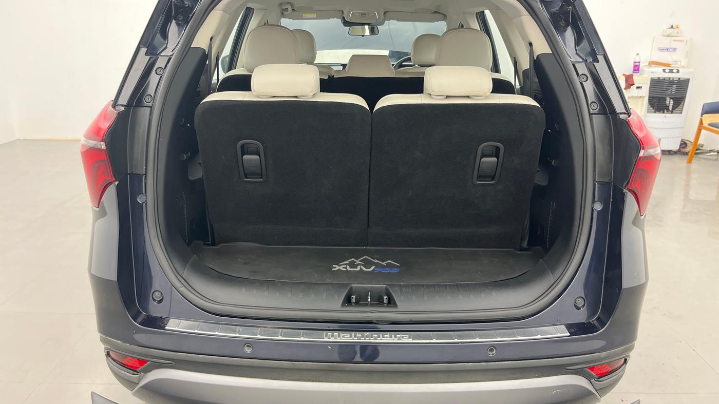 2023 Mahindra XUV700 AX 7 LUXURY P AT 7 STR, Petrol, Automatic, 36,778 km, Boot Inside