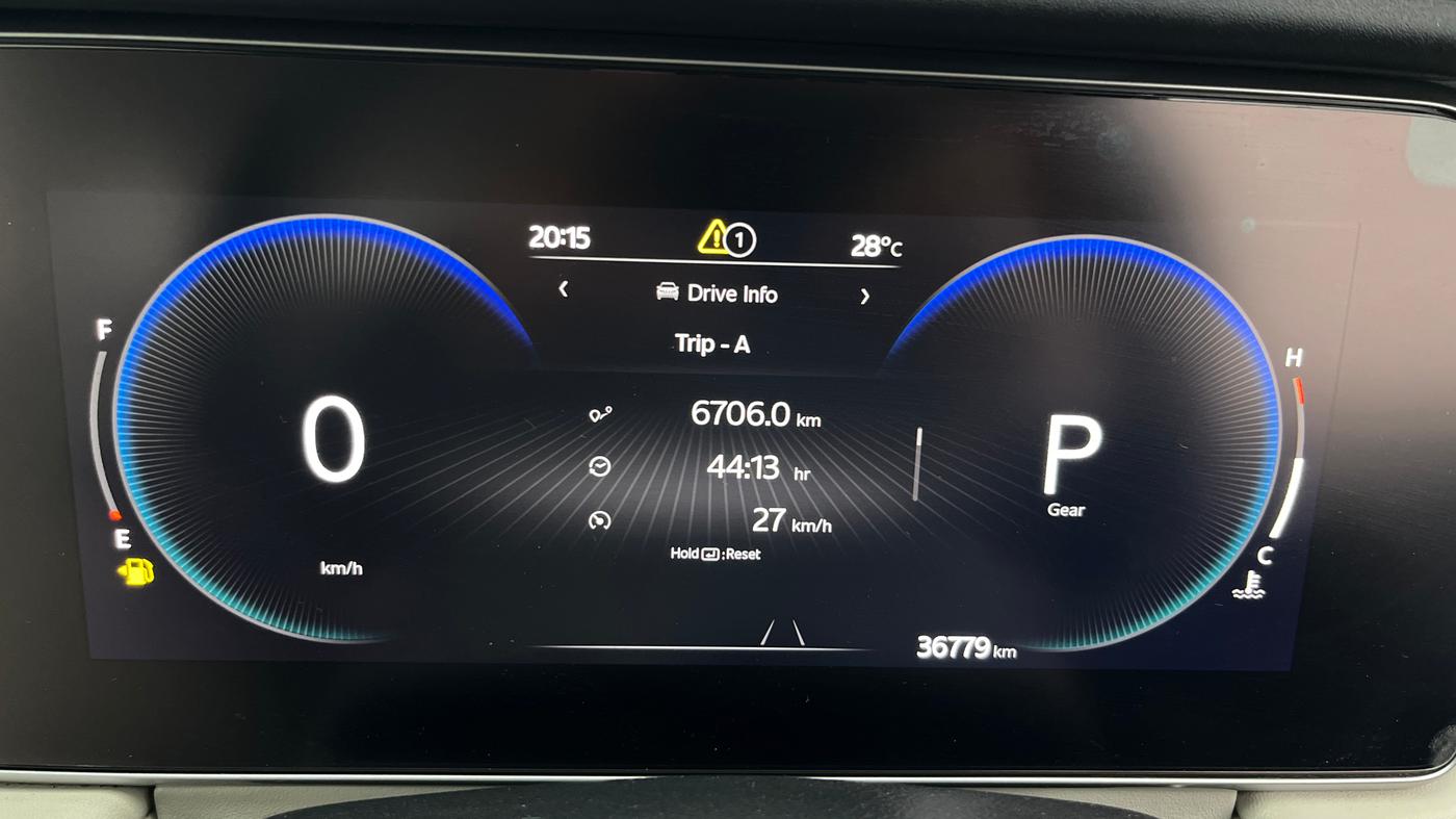 2023 Mahindra XUV700 AX 7 LUXURY P AT 7 STR, Petrol, Automatic, 36,778 km, Odometer Image