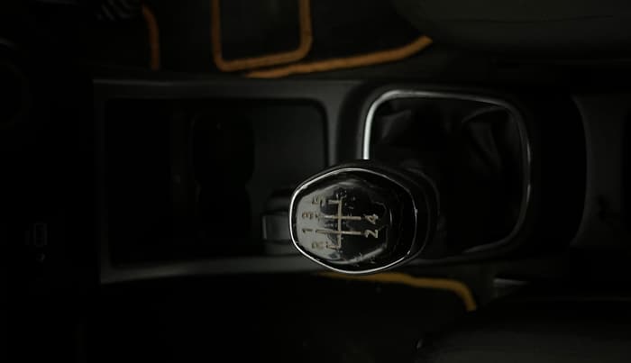 2018 Renault Kwid RXT 1.0 (O), Petrol, Manual, 36,831 km, Gear Lever