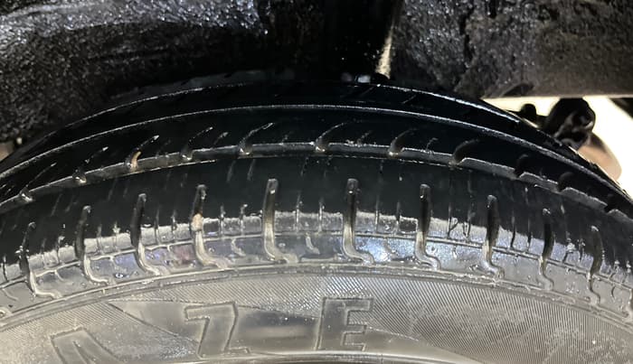 2018 Renault Kwid RXT 1.0 (O), Petrol, Manual, 36,831 km, Left Rear Tyre Tread