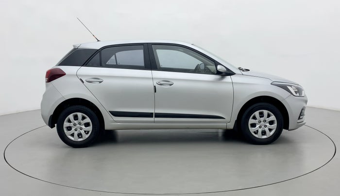 2018 Hyundai Elite i20 SPORTZ 1.2, Petrol, Manual, 31,690 km, Right Side View