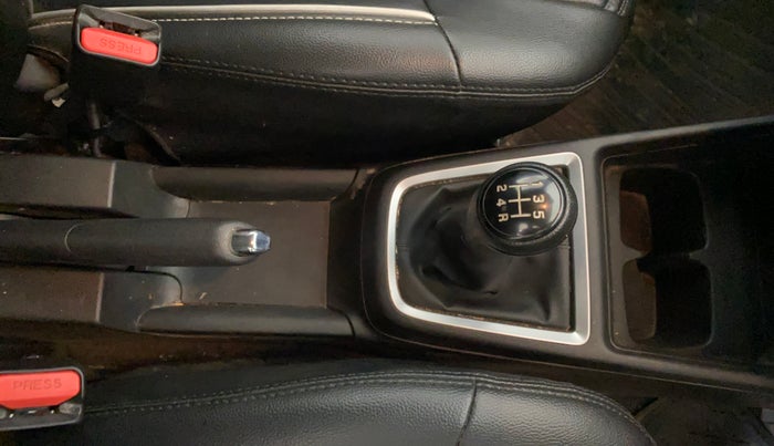 2023 Maruti Swift ZXI, Petrol, Manual, 19,083 km, Gear Lever