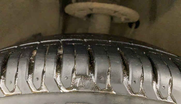 2023 Maruti Swift ZXI, Petrol, Manual, 19,083 km, Left Front Tyre Tread