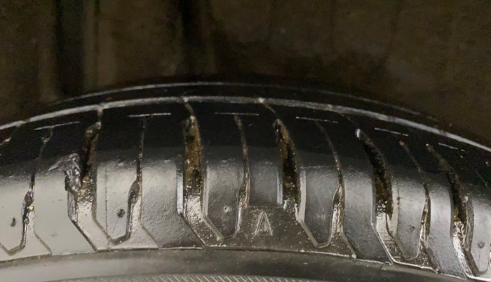 2023 Maruti Swift ZXI, Petrol, Manual, 19,083 km, Right Rear Tyre Tread