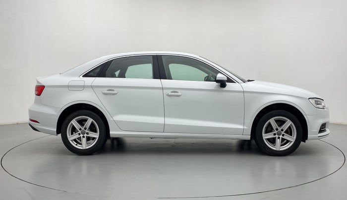 2018 Audi A3 35TDI PREMIUM, Diesel, Automatic, 40,876 km, Right Side