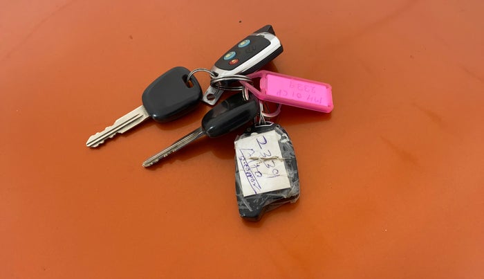 2017 Maruti Alto K10 VXI AMT, Petrol, Automatic, 34,139 km, Key Close Up