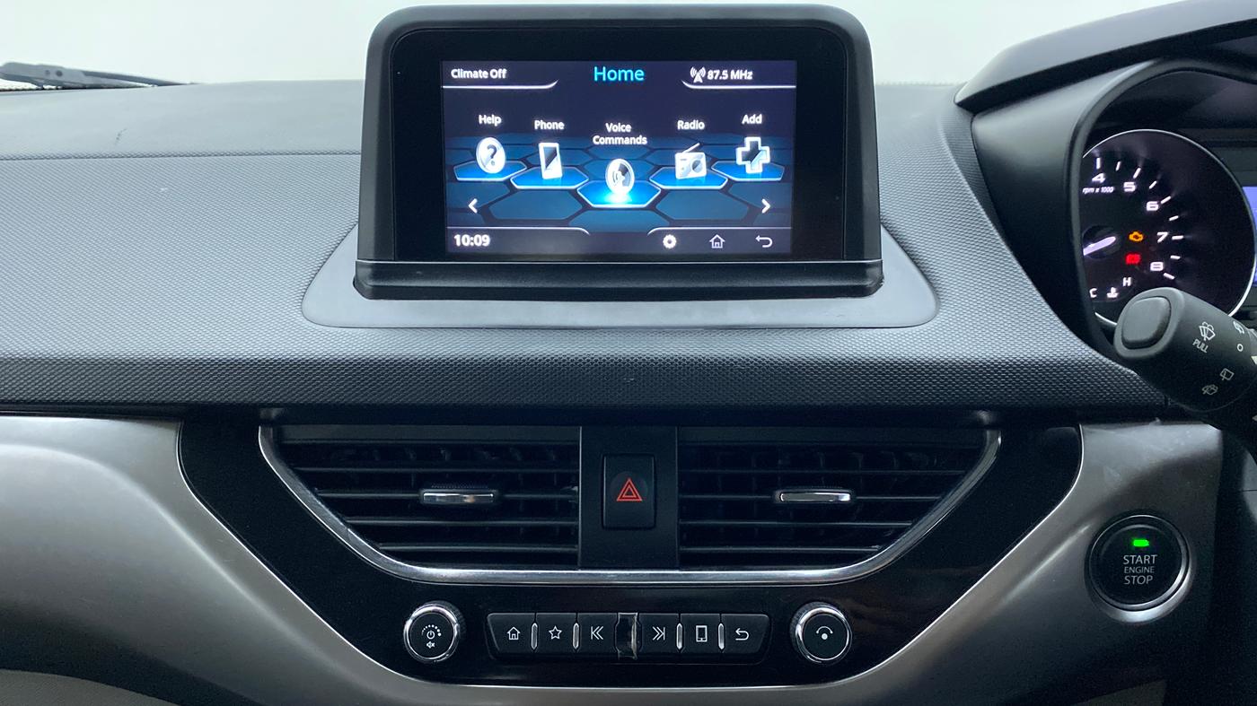 2018 Tata NEXON XZ+ 1.2 DUAL TONE, Petrol, Manual, 51,902 km, Infotainment System