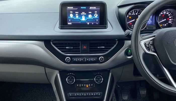 2018 Tata NEXON XZ+ 1.2 DUAL TONE, Petrol, Manual, 51,902 km, Air Conditioner