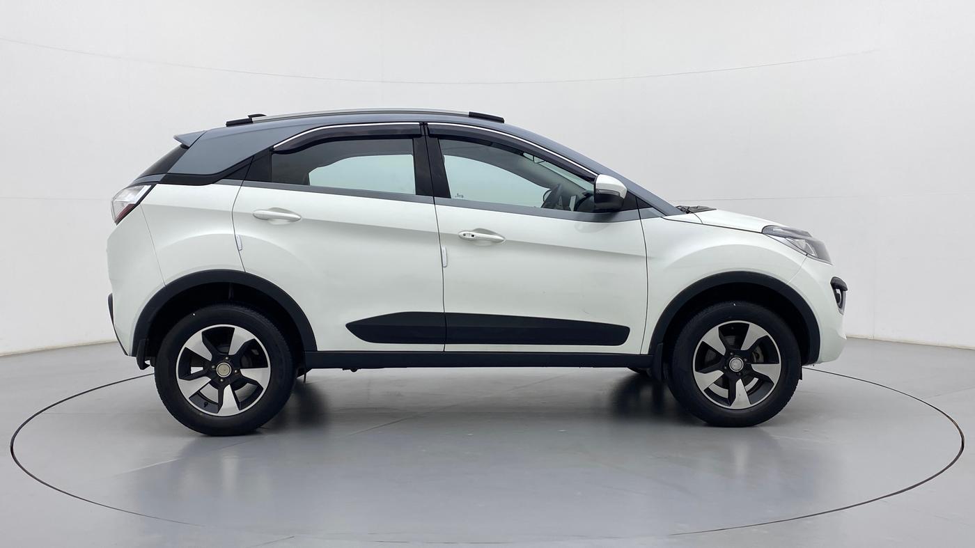 2018 Tata NEXON XZ+ 1.2 DUAL TONE, Petrol, Manual, 51,902 km, Right Side View