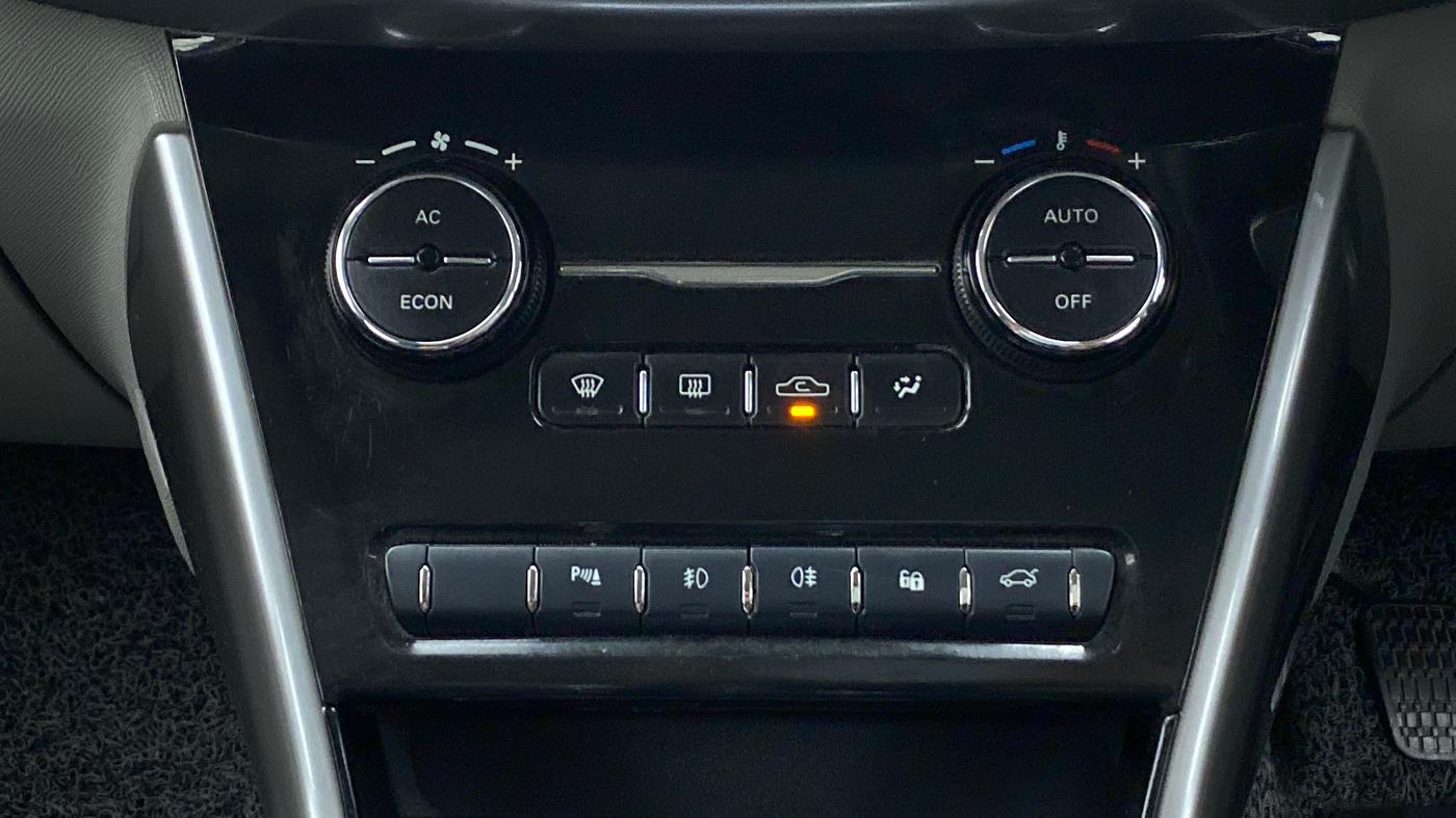 2018 Tata NEXON XZ+ 1.2 DUAL TONE, Petrol, Manual, 51,902 km, Automatic Climate Control