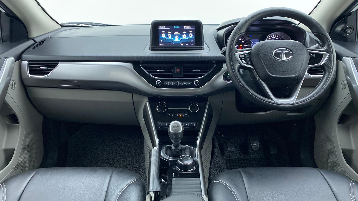 2018 Tata NEXON XZ+ 1.2 DUAL TONE, Petrol, Manual, 51,902 km, Dashboard