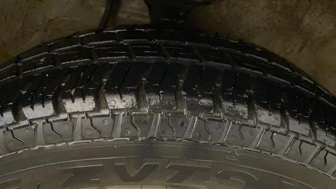 2017 Maruti Alto 800 LXI, Petrol, Manual, 15,049 km, Right Front Tyre Tread