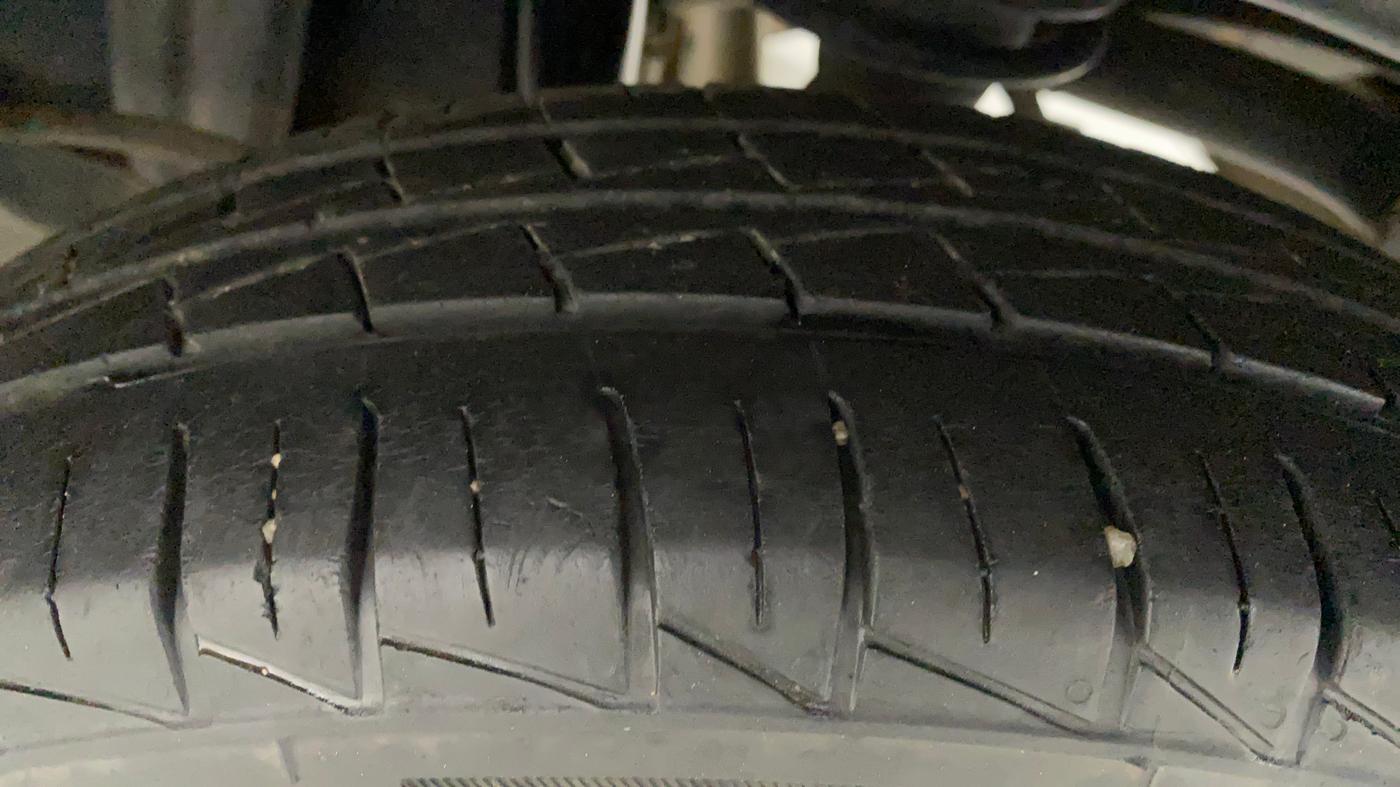 2022 Maruti Alto LXI O, Petrol, Manual, 21,359 km, Left Rear Tyre Tread