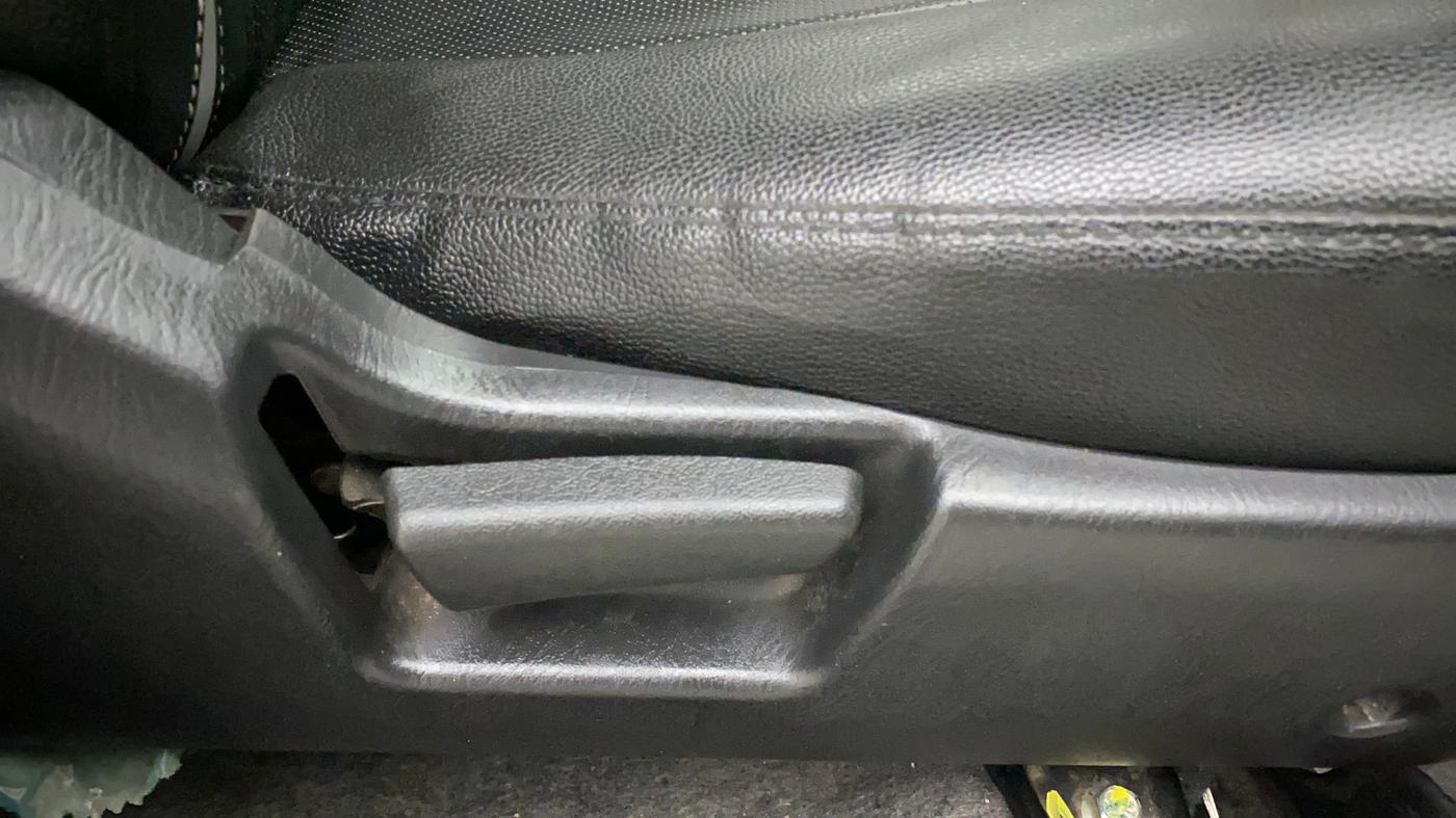 2022 Maruti Alto LXI O, Petrol, Manual, 21,359 km, Driver Side Adjustment Panel