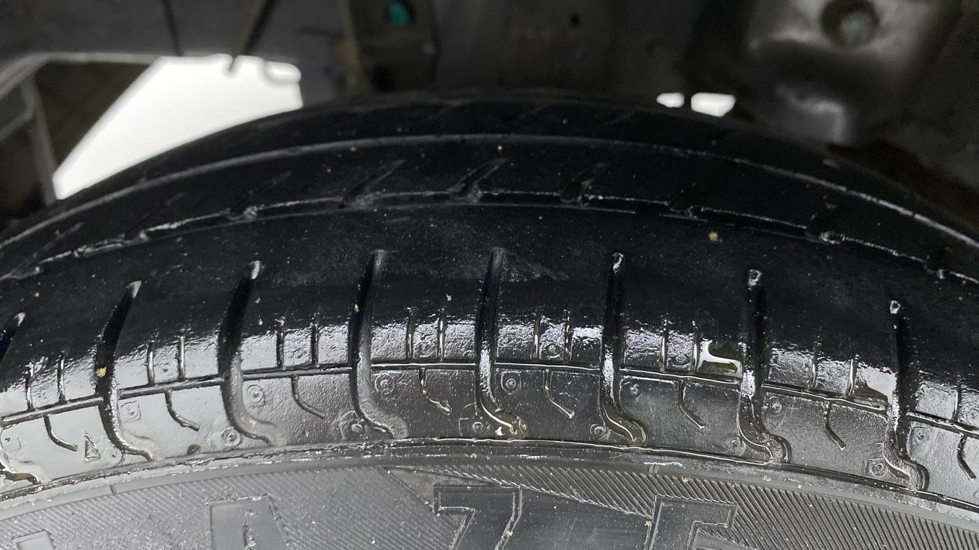 2015 Hyundai Eon ERA +, Petrol, Manual, 48,485 km, Right Rear Tyre Tread