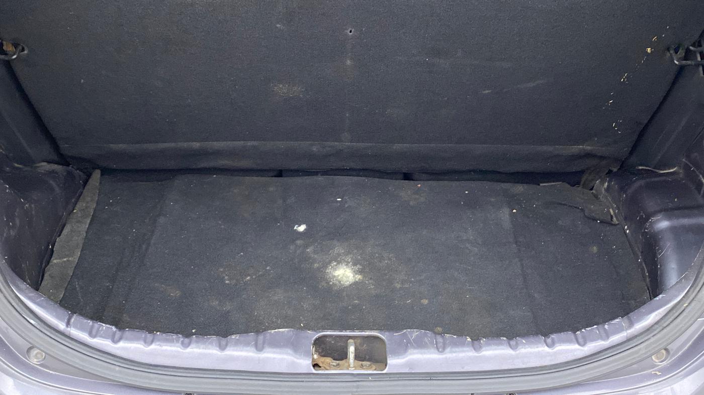 2015 Hyundai Eon ERA +, Petrol, Manual, 48,485 km, Boot Inside