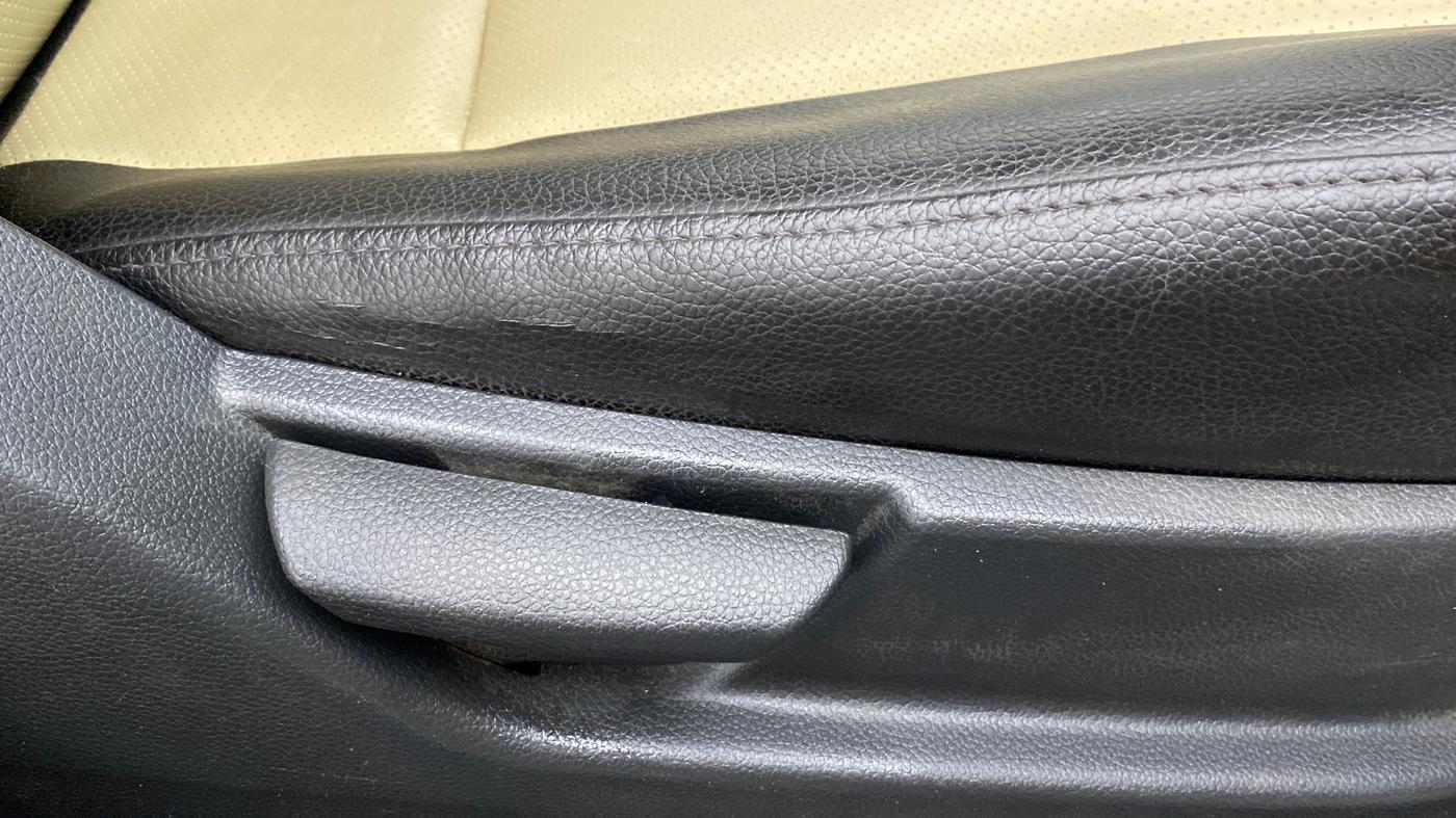 2015 Hyundai Eon ERA +, Petrol, Manual, 48,485 km, Driver Side Adjustment Panel