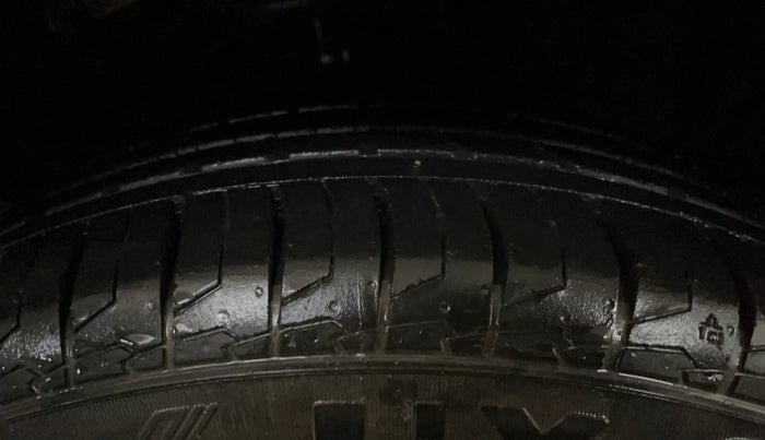 2017 Hyundai Creta SX PLUS AT 1.6 PETROL, Petrol, Automatic, 80,375 km, Right Front Tyre Tread