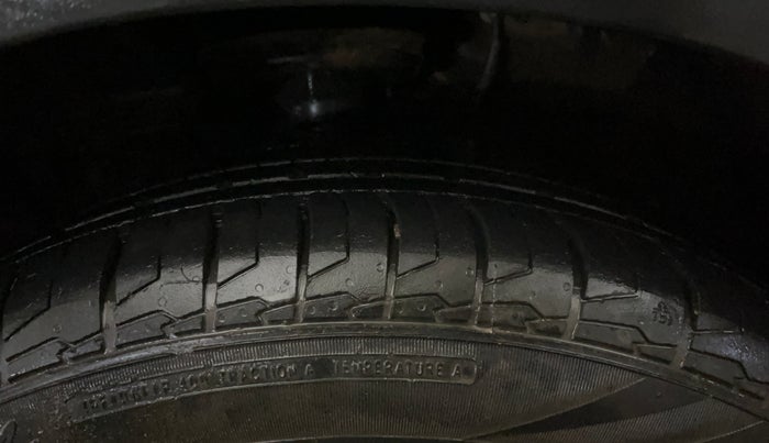 2017 Hyundai Creta SX PLUS AT 1.6 PETROL, Petrol, Automatic, 80,375 km, Left Front Tyre Tread