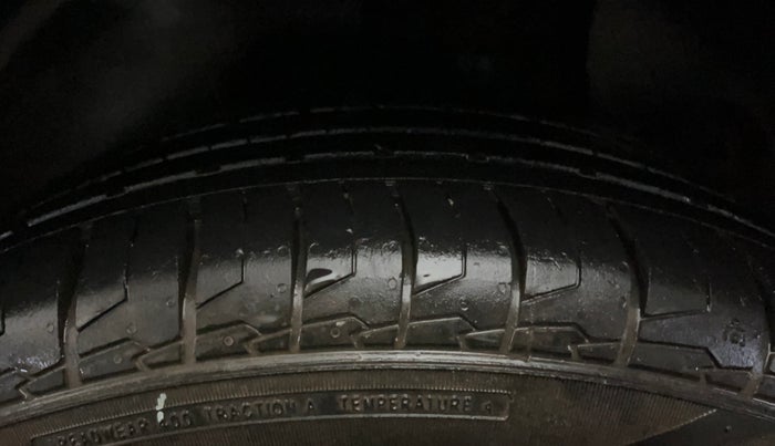 2017 Hyundai Creta SX PLUS AT 1.6 PETROL, Petrol, Automatic, 80,375 km, Left Rear Tyre Tread