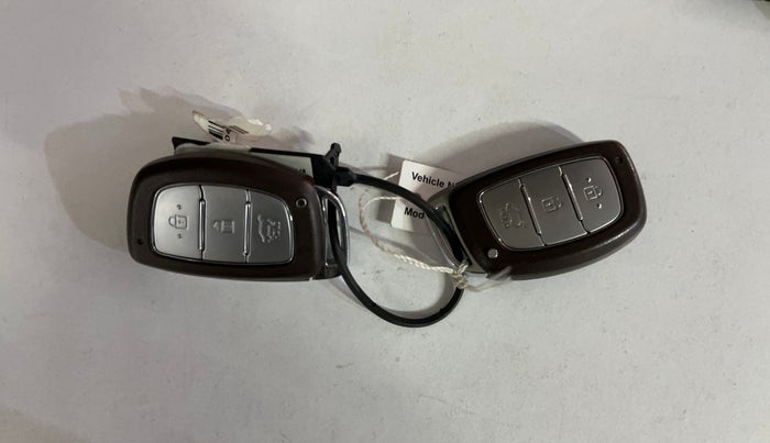 2017 Hyundai Creta SX PLUS AT 1.6 PETROL, Petrol, Automatic, 80,375 km, Key Close Up