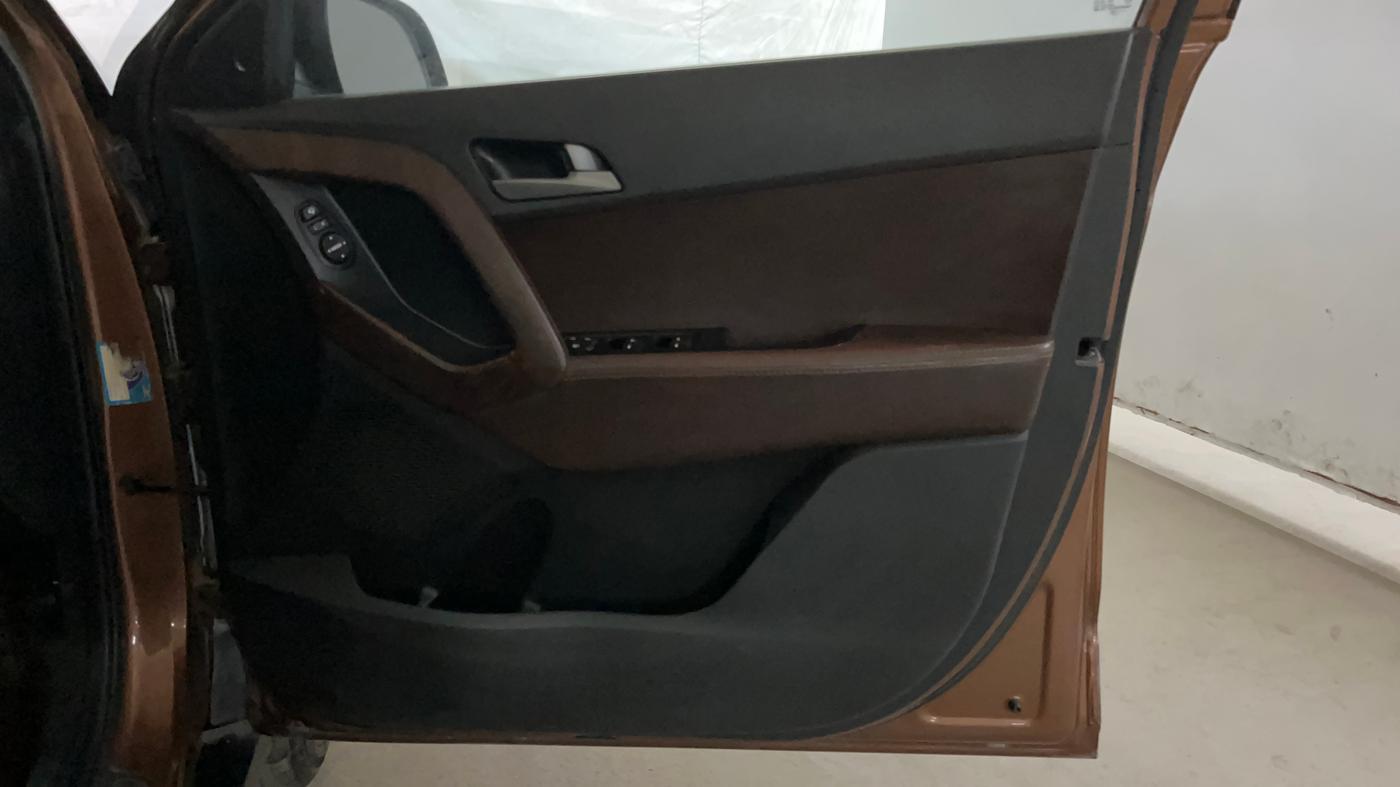 2017 Hyundai Creta SX PLUS AT 1.6 PETROL, Petrol, Automatic, 80,339 km, Driver Side Door Panels Control