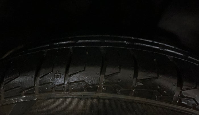 2017 Hyundai Creta SX PLUS AT 1.6 PETROL, Petrol, Automatic, 80,375 km, Right Rear Tyre Tread