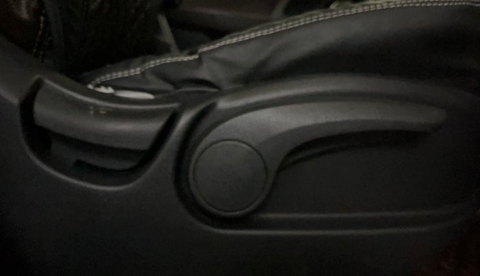 2017 Hyundai Creta SX PLUS AT 1.6 PETROL, Petrol, Automatic, 80,375 km, Driver Side Adjustment Panel