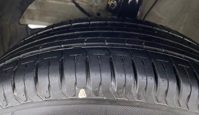 2021 Maruti Ertiga VXI SHVS, Petrol, Manual, 7,900 km, Left Front Tyre Tread